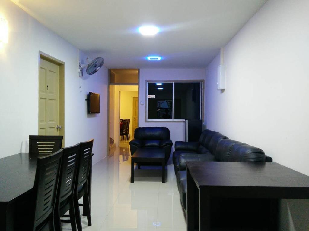 Js&K Homestay Куала Теренгану Екстериор снимка